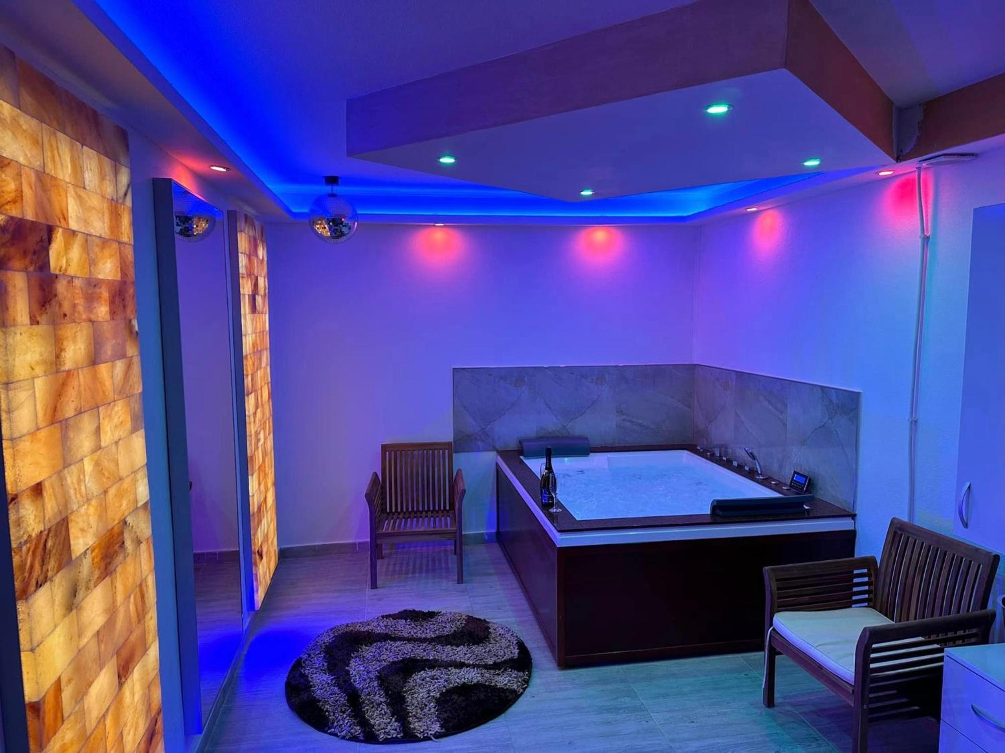 Regim Hotel Hanea Jacuzzi In Camera,Piscina Exterioara Si Sauna Comuna Sibiu Bagian luar foto